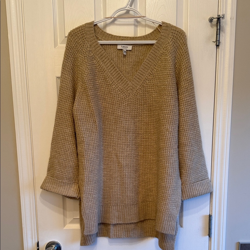 b.young - Cozy V-Neck Knit Sweater in Camel Tan